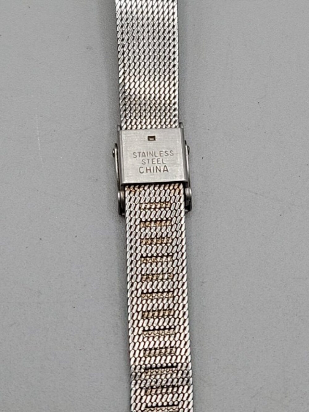 Peugeot Ladies Quartz Watch Adjustable 7" Mesh Band 24" Case Silver Tone - Picture 11 of 11